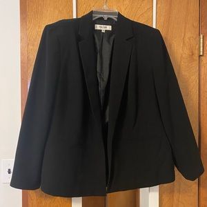 PLUS SIZE BLACK BLAZER